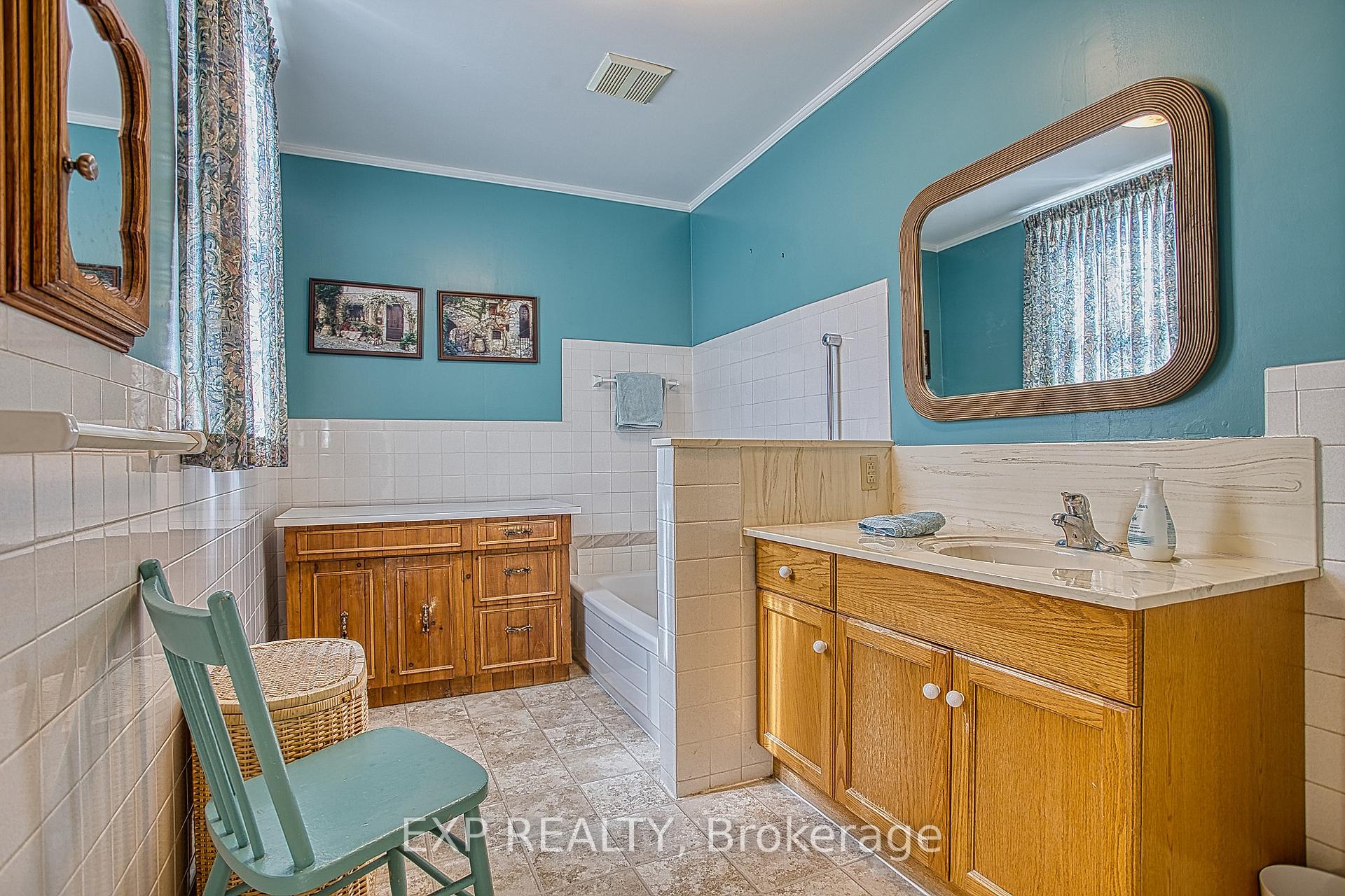Photo 20 of 4207 William Street, Lincoln, Beamsville — HOMEH