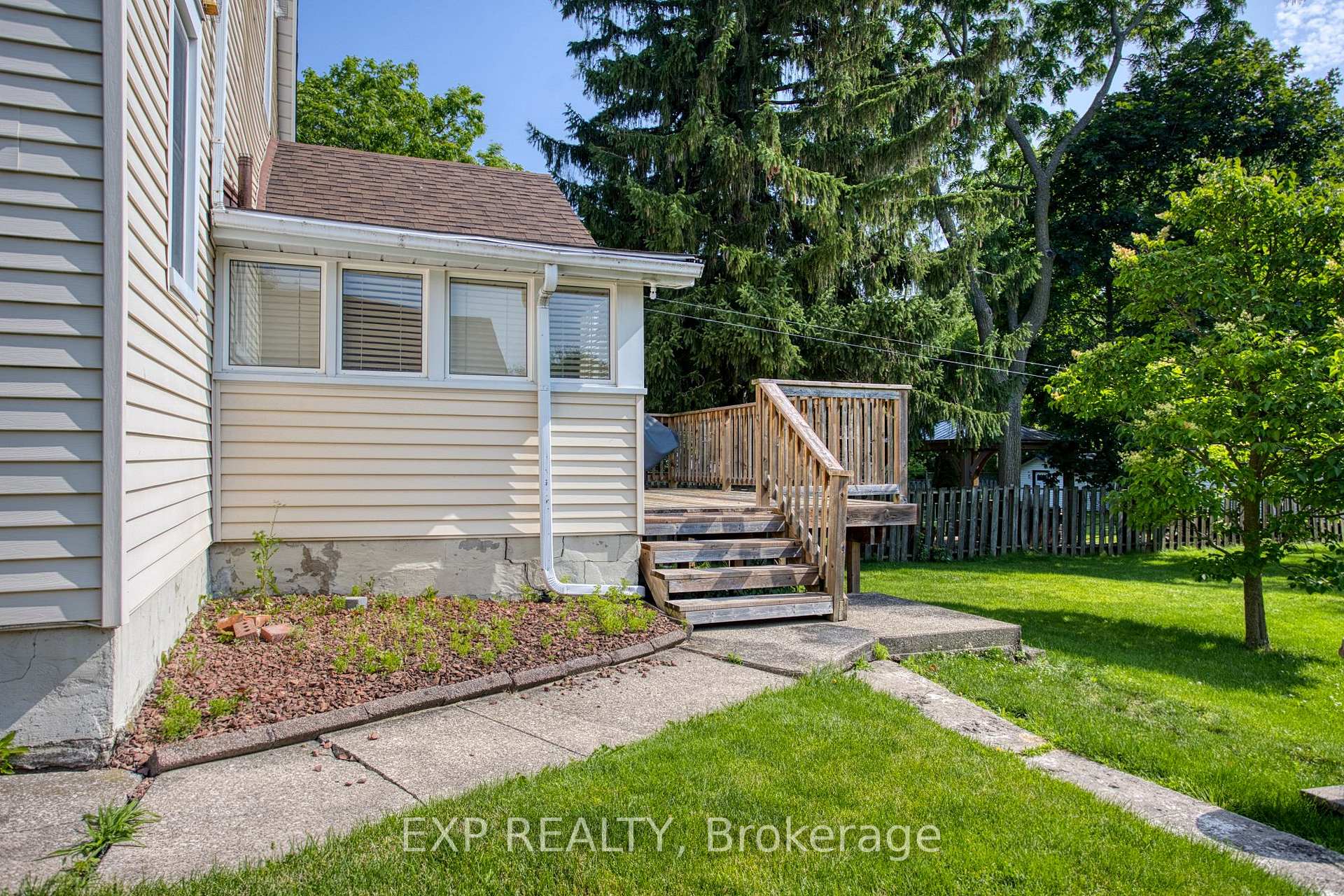 Photo 28 of 4207 William Street, Lincoln, Beamsville — HOMEH