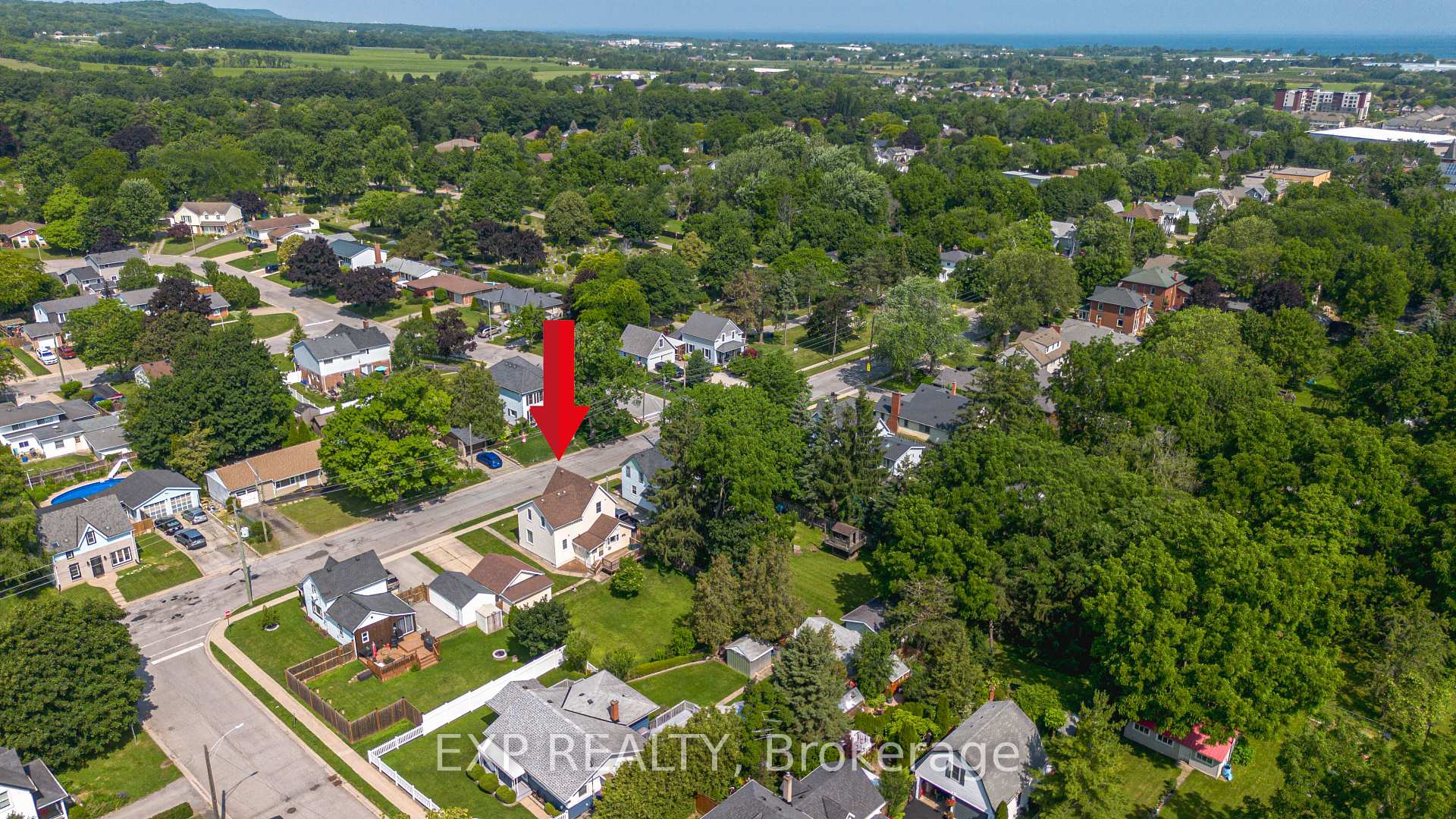Photo 38 of 4207 William Street, Lincoln, Beamsville — HOMEH