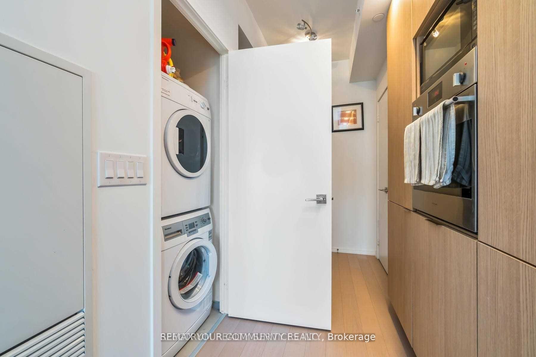Photo 10 of Unit 3905, 70 Temperance Street, Toronto, Bay Street Corridor — HOMEH