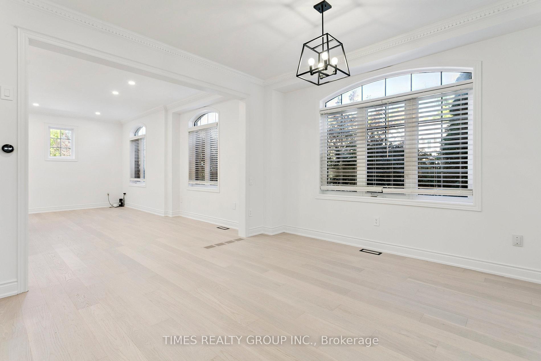 Photo 6 of 212 Creek Path Avenue, Oakville, Bronte — HOMEH