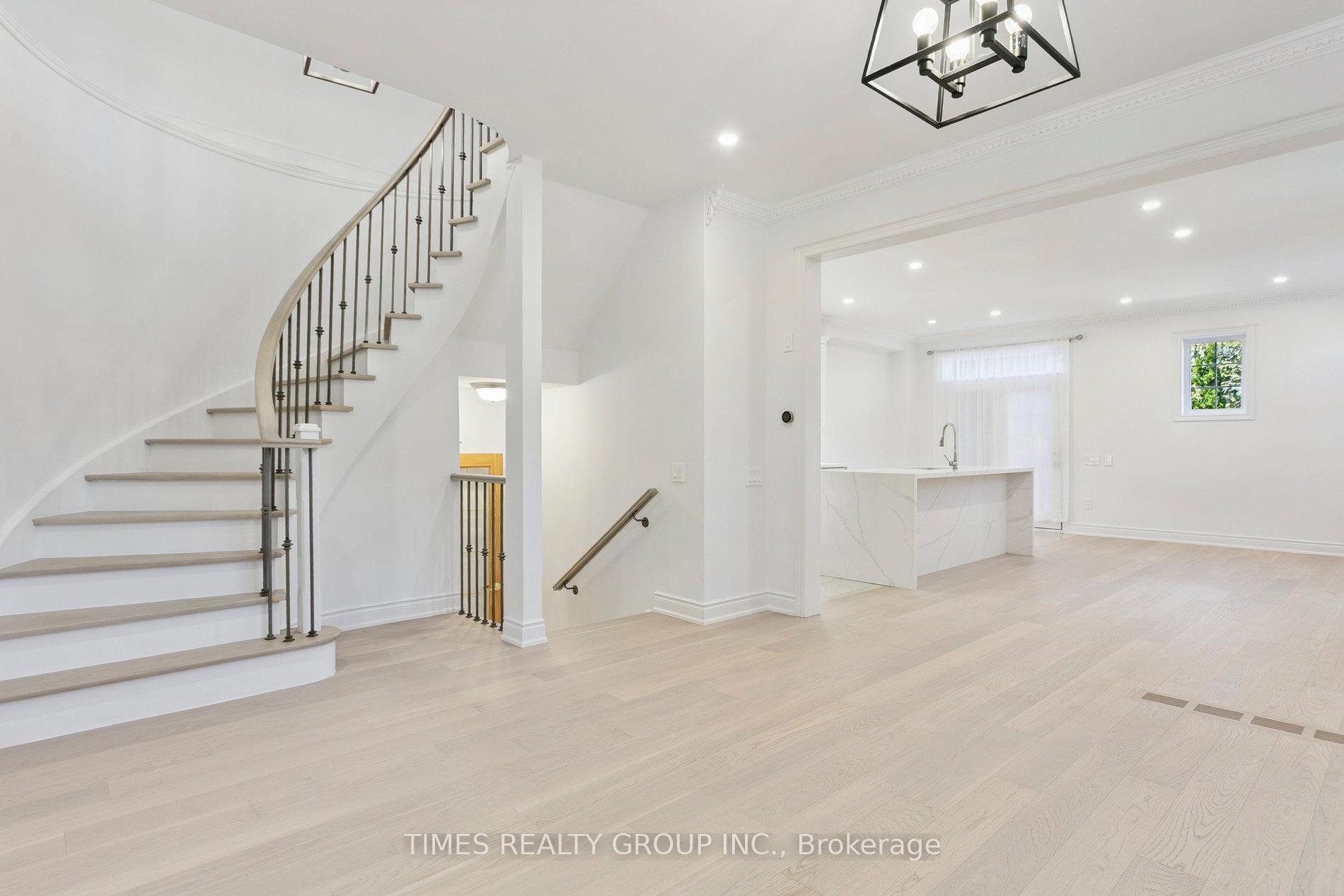 Photo 7 of 212 Creek Path Avenue, Oakville, Bronte — HOMEH
