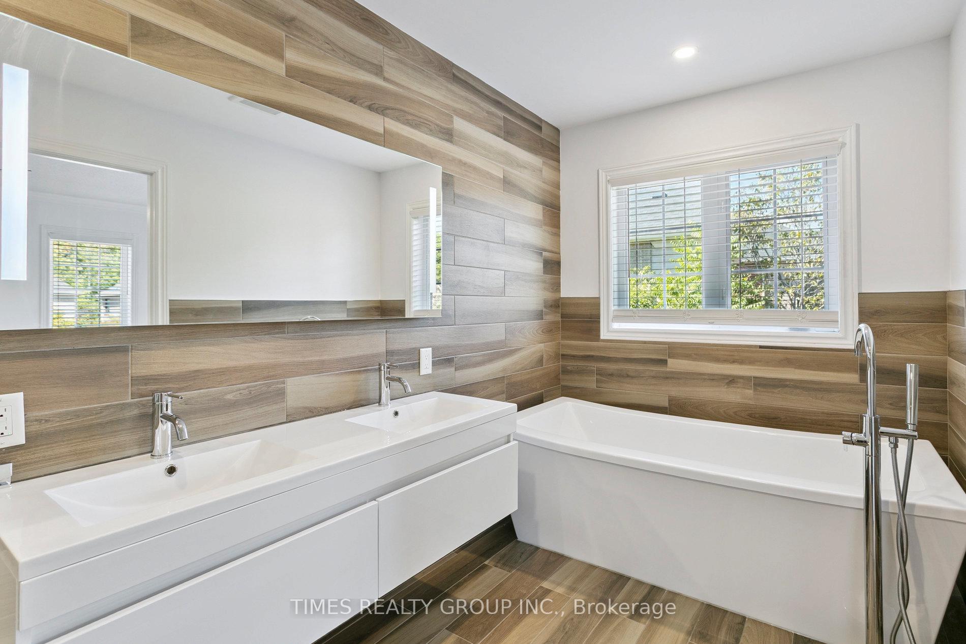Photo 28 of 212 Creek Path Avenue, Oakville, Bronte — HOMEH