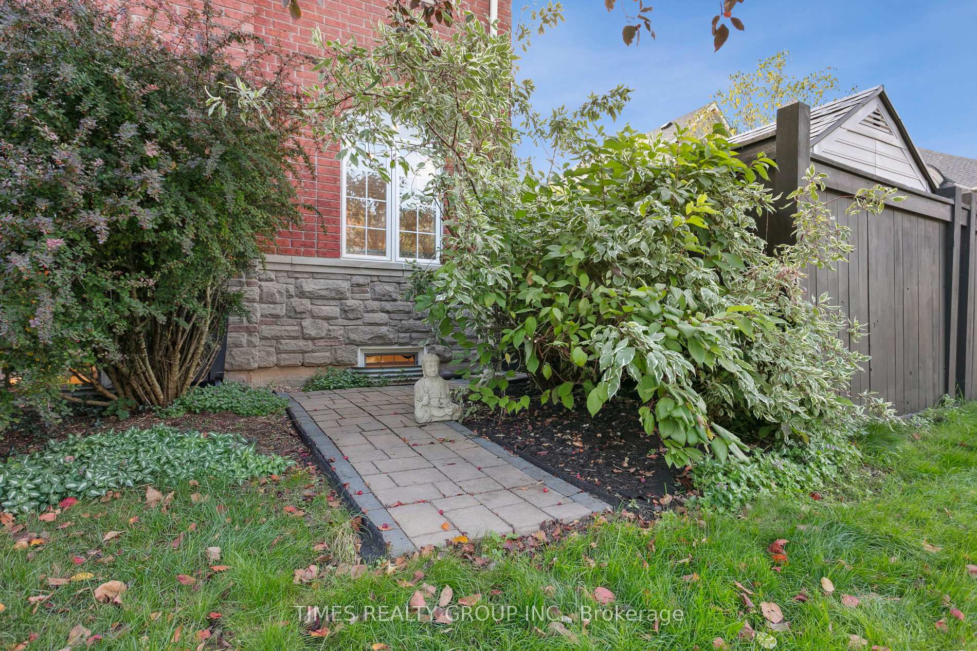 Photo 37 of 212 Creek Path Avenue, Oakville, Bronte — HOMEH
