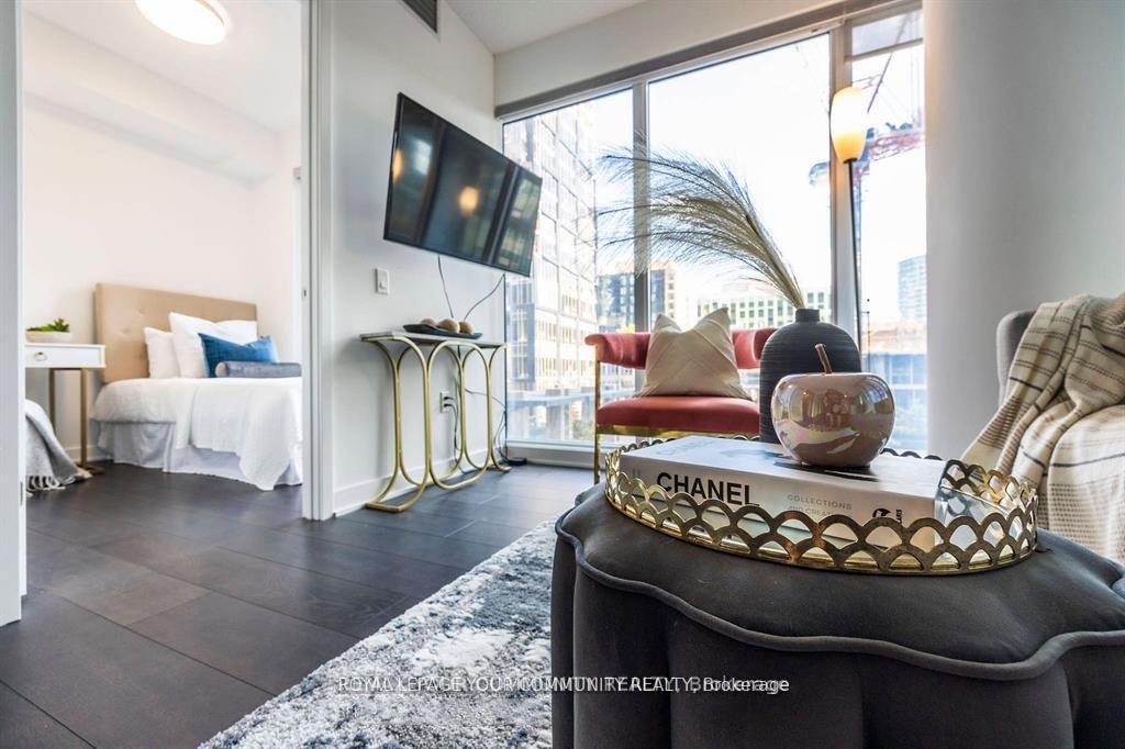 Photo 11 of Unit 1002, 125 Blue Jays Way, Toronto, Waterfront Communities — HOMEH