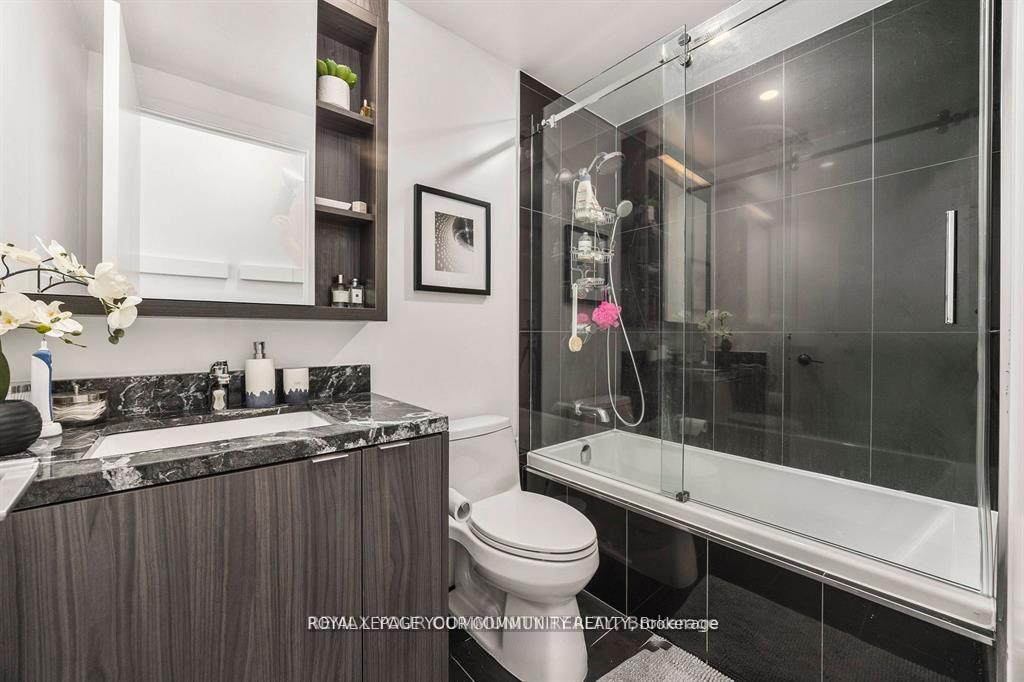 Photo 14 of Unit 1002, 125 Blue Jays Way, Toronto, Waterfront Communities — HOMEH