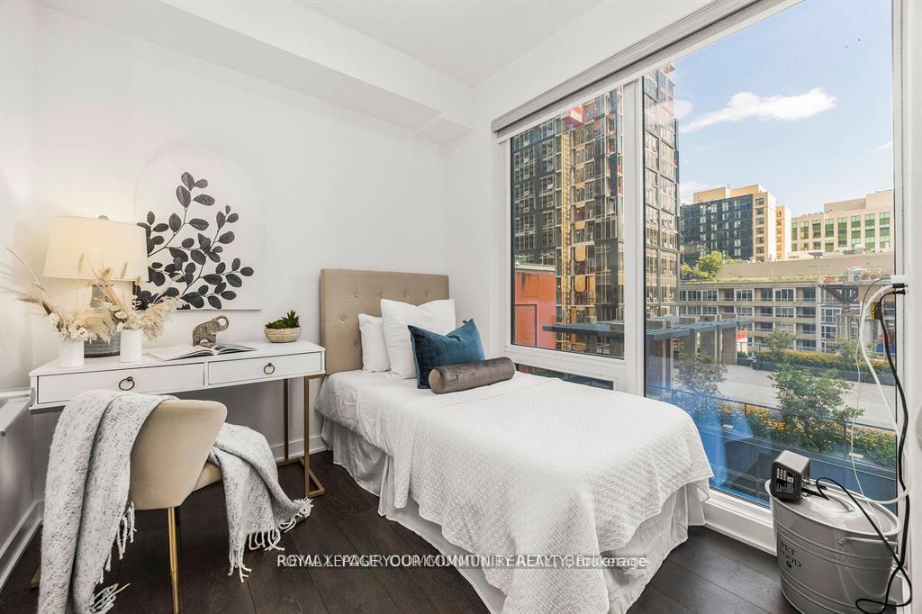 Photo 15 of Unit 1002, 125 Blue Jays Way, Toronto, Waterfront Communities — HOMEH