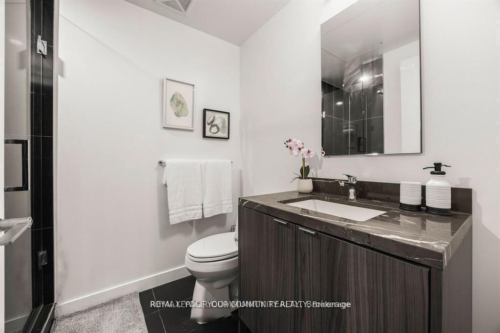 Photo 17 of Unit 1002, 125 Blue Jays Way, Toronto, Waterfront Communities — HOMEH