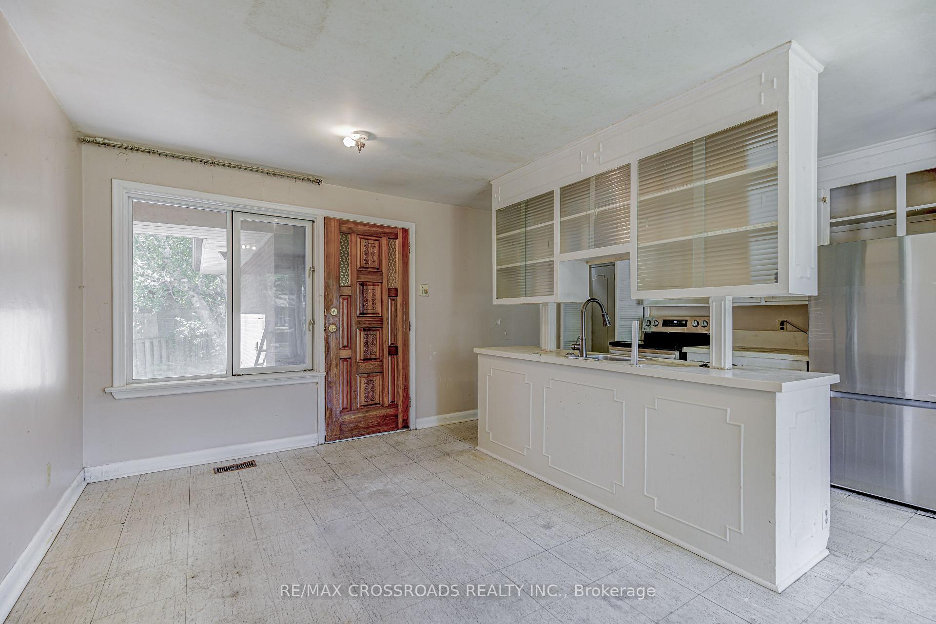 Photo 5 of 59 Stansbury Crescent, Scarborough, Eglinton East — HOMEH