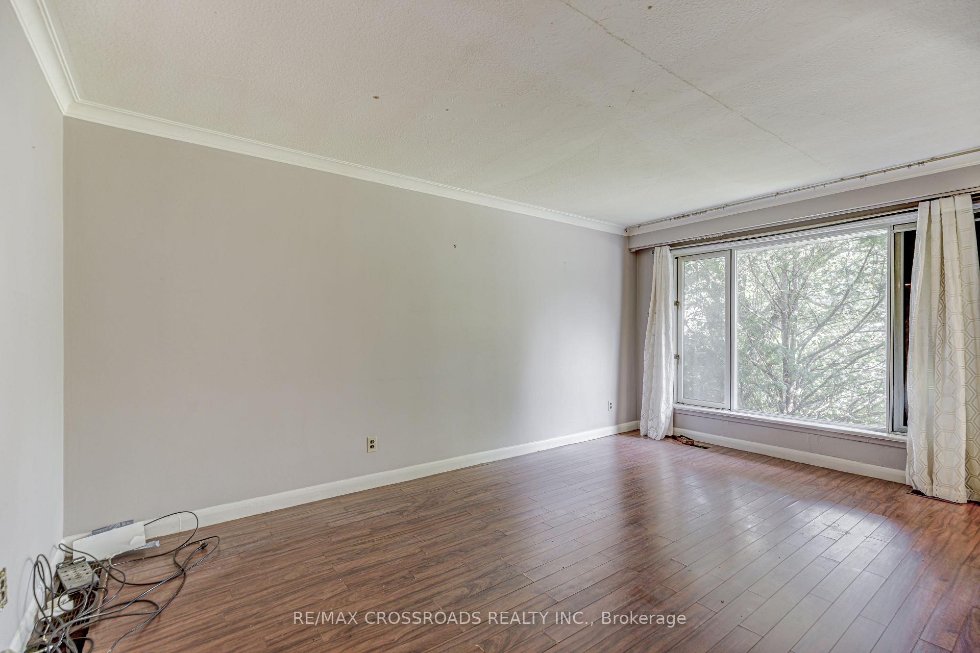 Photo 11 of 59 Stansbury Crescent, Scarborough, Eglinton East — HOMEH