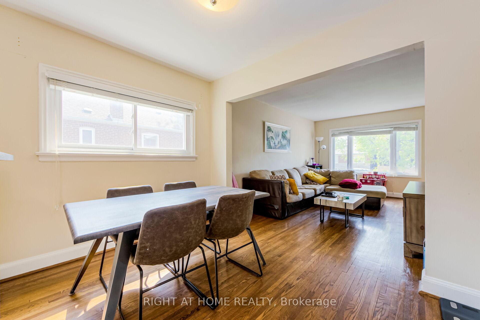 Photo 12 of 32 Florens Avenue, Scarborough, Clairlea-Birchmount — HOMEH