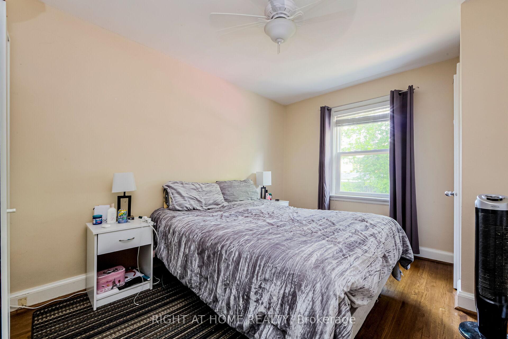 Photo 16 of 32 Florens Avenue, Scarborough, Clairlea-Birchmount — HOMEH