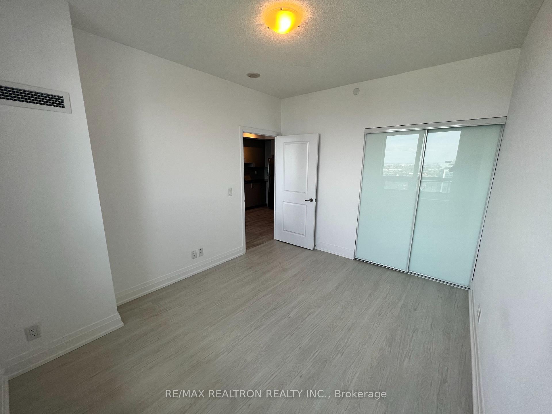 Photo 16 of Unit 2008, 7890 Bathurst Street, Vaughan, Beverley Glen — HOMEH