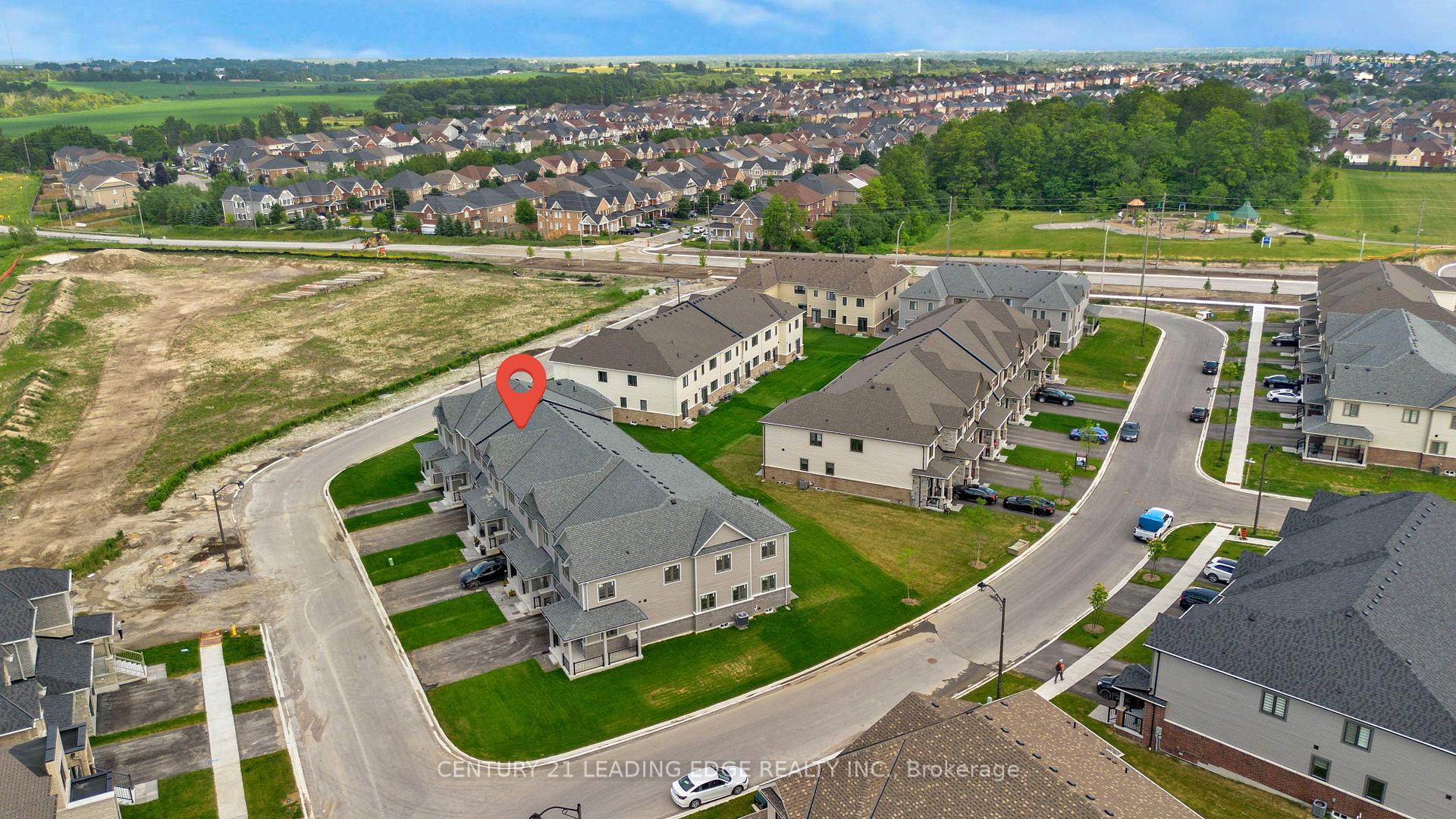 Photo 2 of 1475 Wheatcroft Drive, Oshawa, Kedron — HOMEH