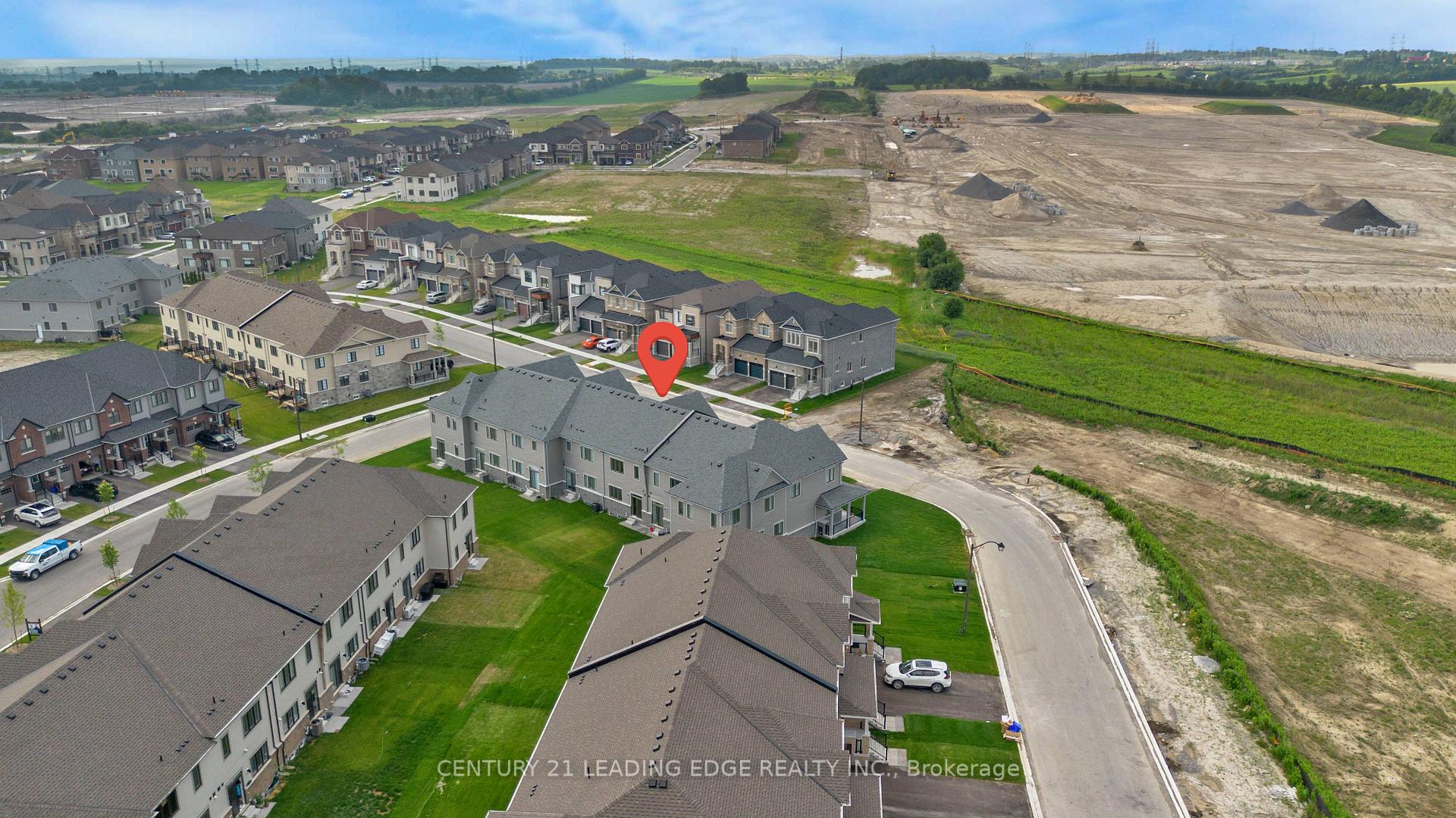 Photo 4 of 1475 Wheatcroft Drive, Oshawa, Kedron — HOMEH