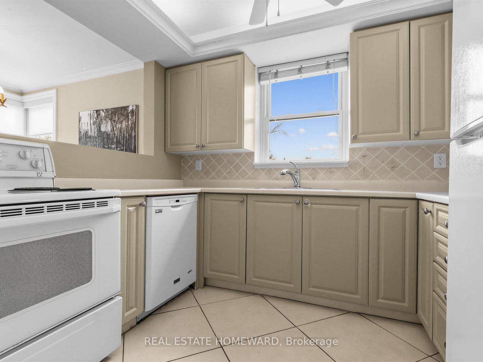Photo 14 of Unit 309, 30 Elm Avenue, Toronto, Rosedale-Moore Park — HOMEH