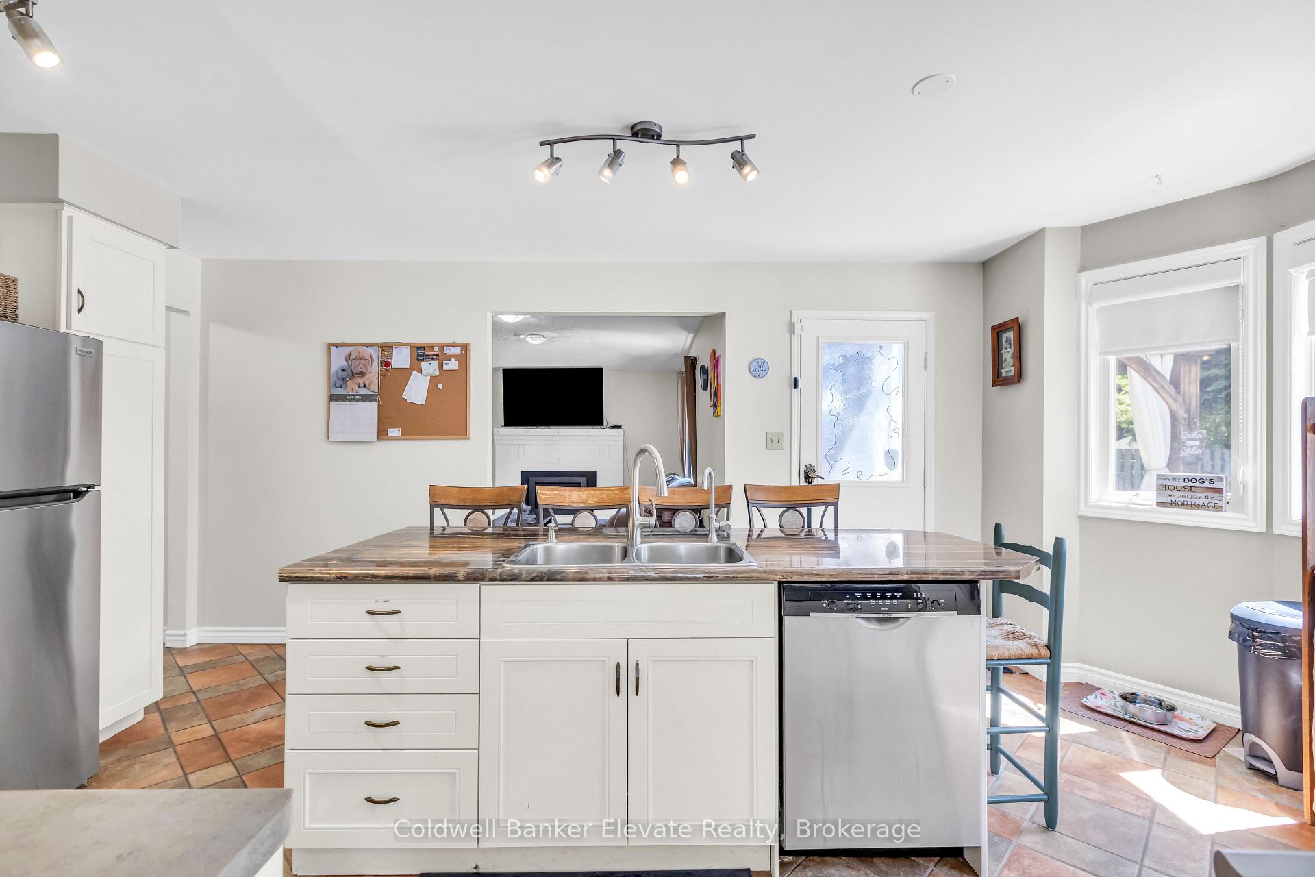 Photo 11 of 359 Lexington Road, Waterloo, Lexington — HOMEH