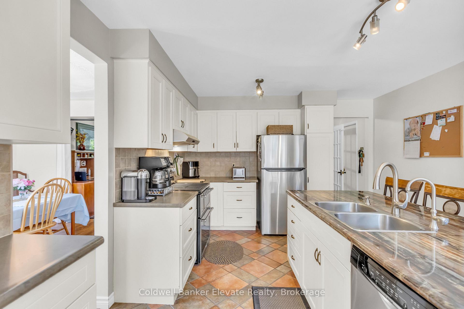 Photo 16 of 359 Lexington Road, Waterloo, Lexington — HOMEH