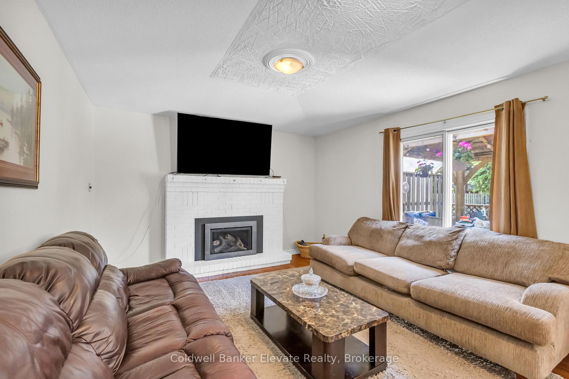 Photo 17 of 359 Lexington Road, Waterloo, Lexington — HOMEH