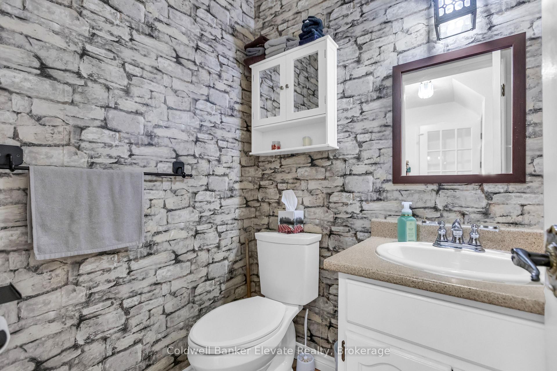 Photo 19 of 359 Lexington Road, Waterloo, Lexington — HOMEH