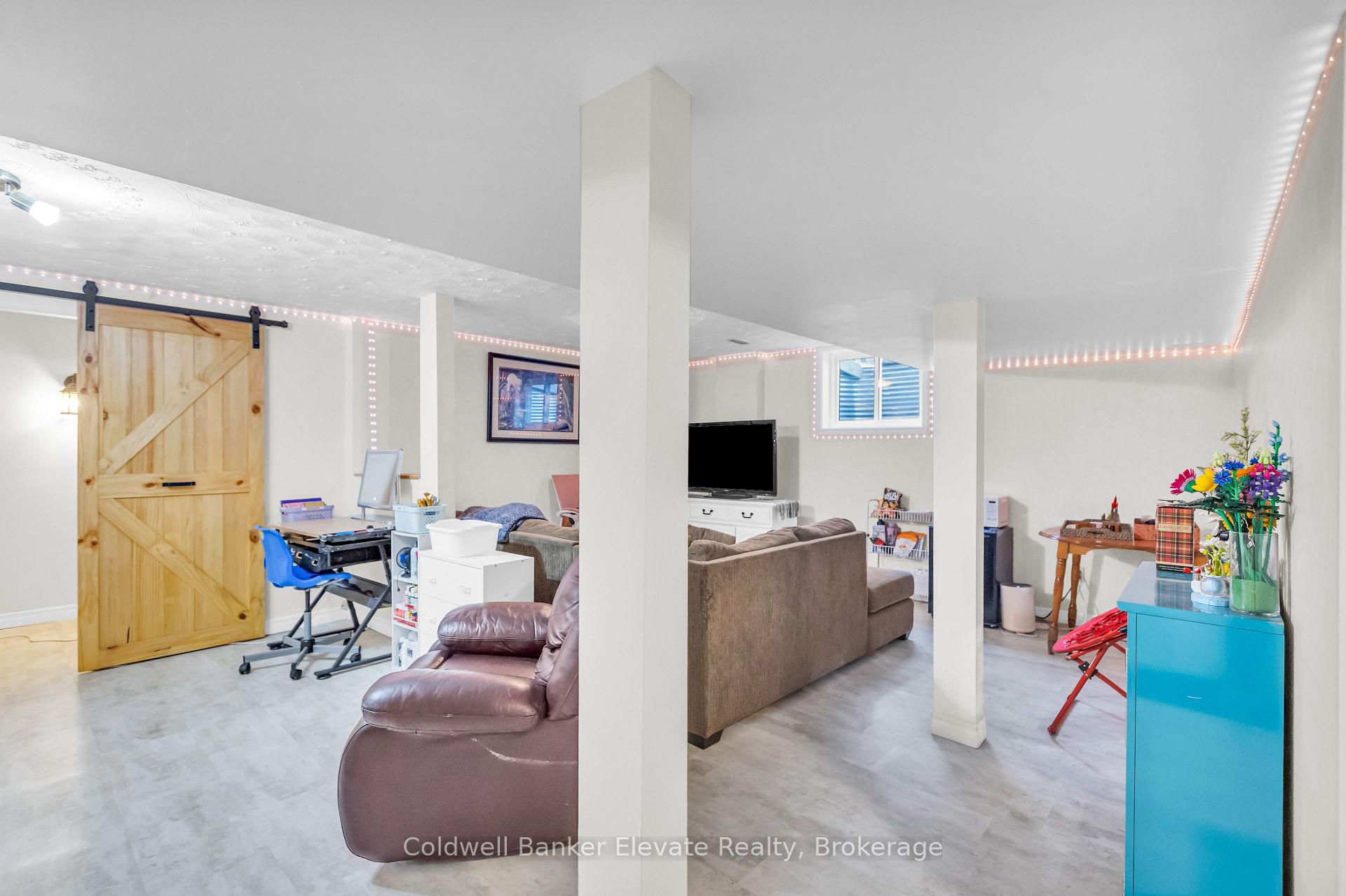 Photo 32 of 359 Lexington Road, Waterloo, Lexington — HOMEH