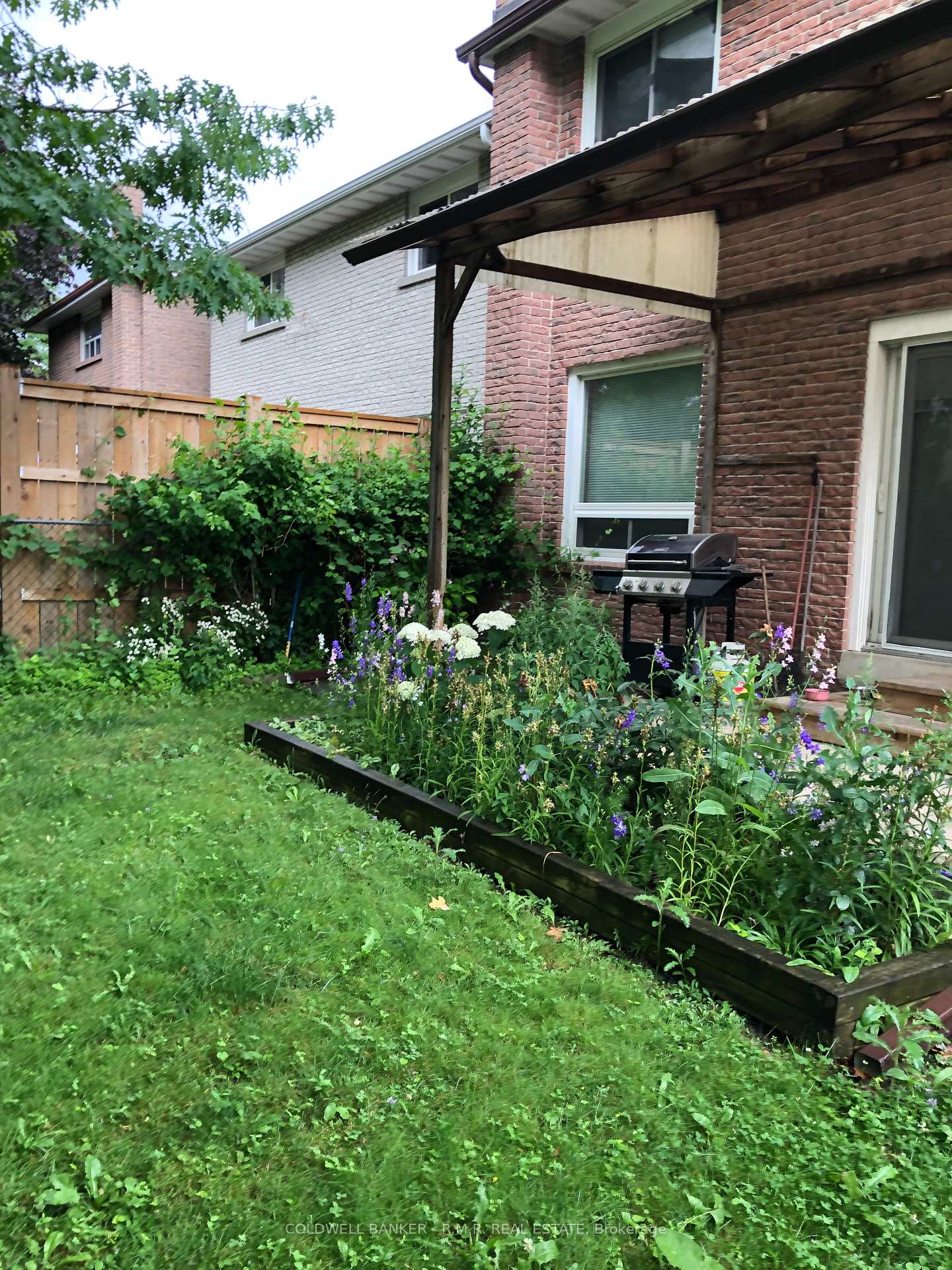 Photo 11 of 5 Brownridge Crescent, Etobicoke, West Humber-Clairville — HOMEH
