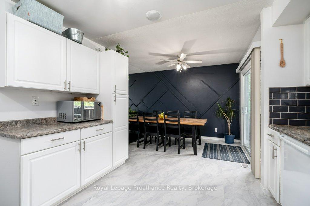 Photo 17 of 92 Wallbridge Crescent, Belleville, Belleville Ward — HOMEH