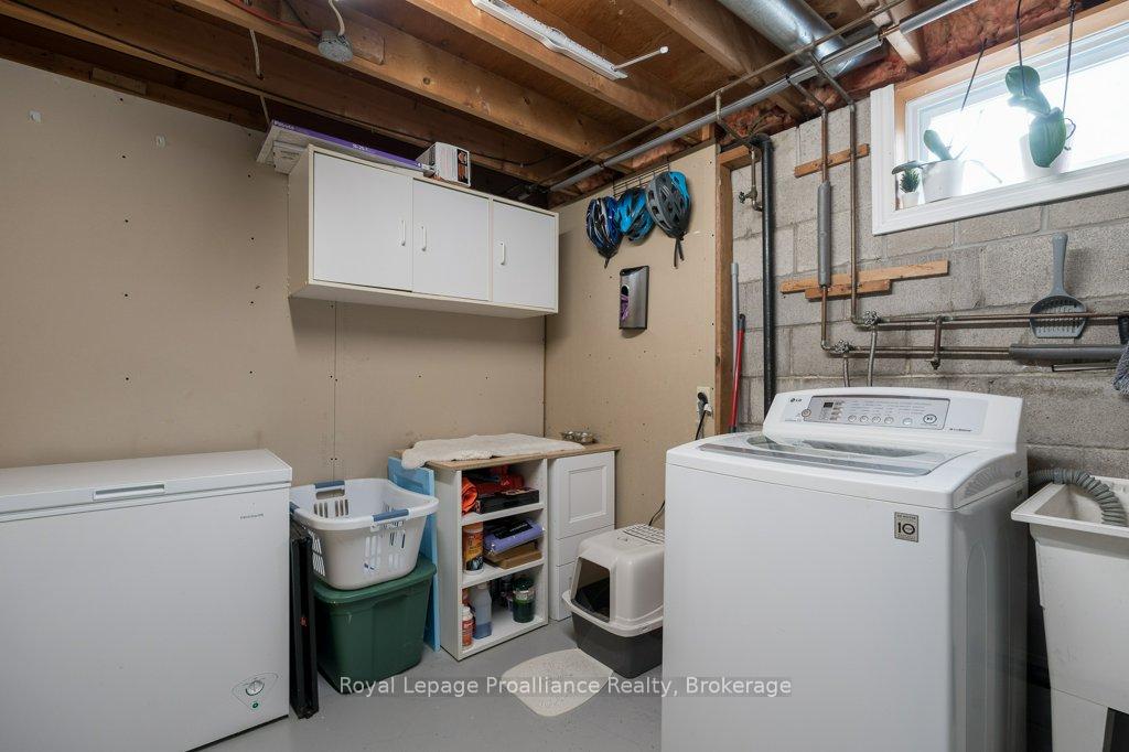 Photo 35 of 92 Wallbridge Crescent, Belleville, Belleville Ward — HOMEH
