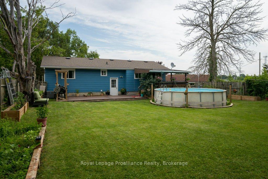 Photo 41 of 92 Wallbridge Crescent, Belleville, Belleville Ward — HOMEH