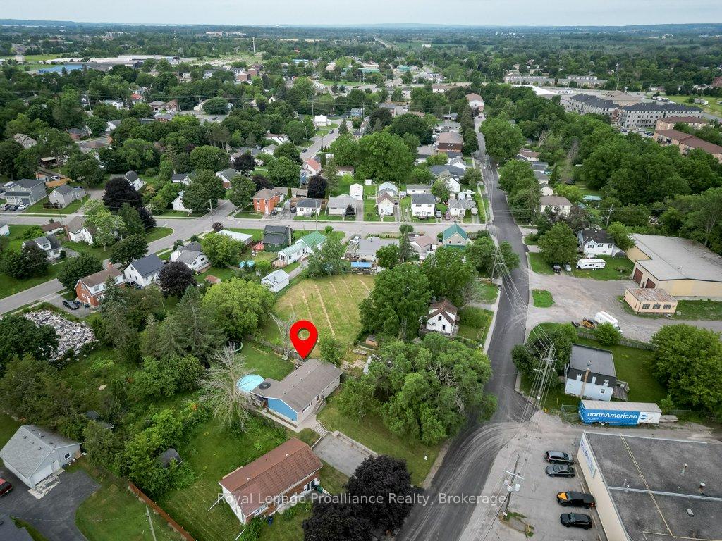 Photo 45 of 92 Wallbridge Crescent, Belleville, Belleville Ward — HOMEH