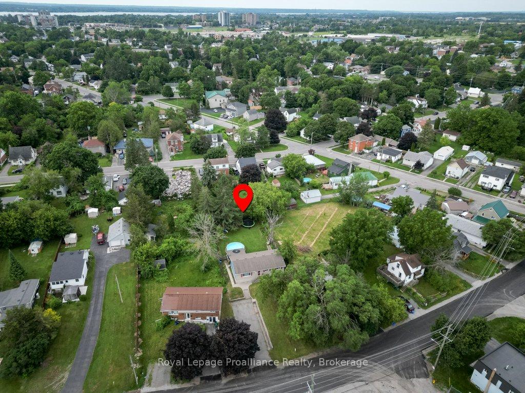 Photo 46 of 92 Wallbridge Crescent, Belleville, Belleville Ward — HOMEH