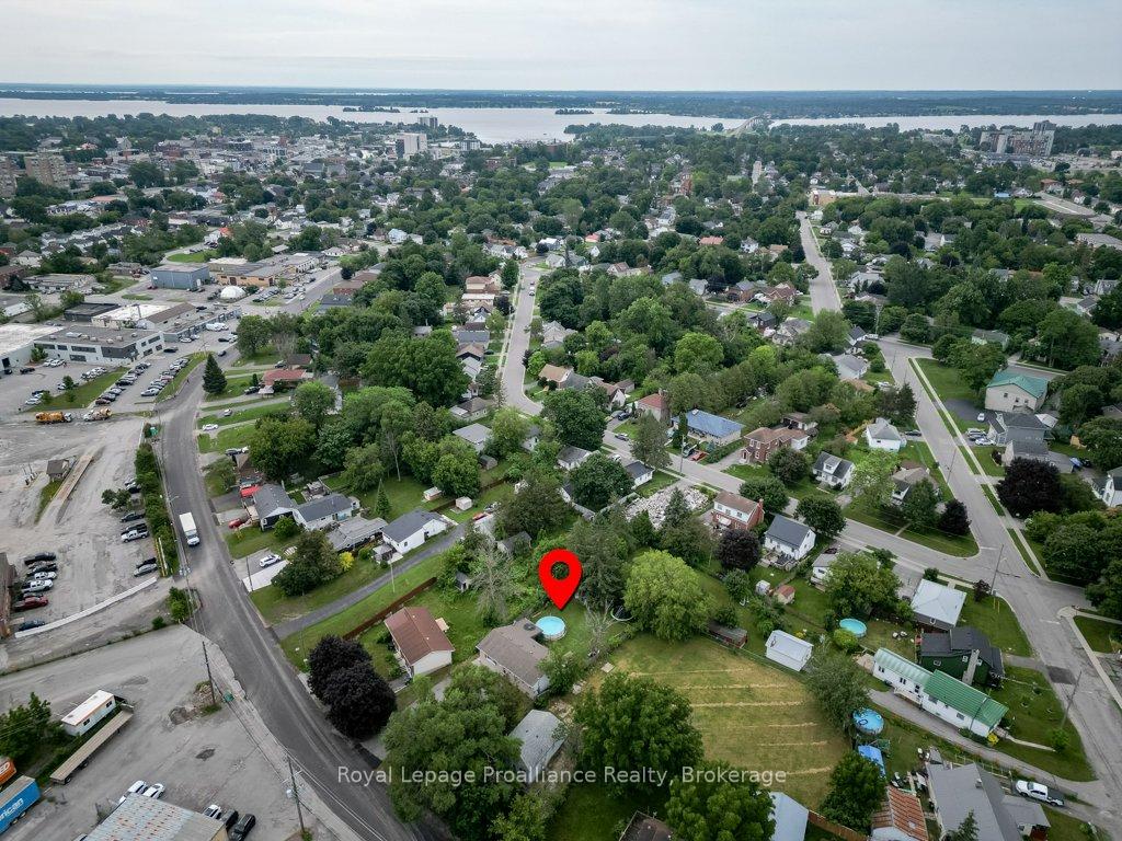 Photo 47 of 92 Wallbridge Crescent, Belleville, Belleville Ward — HOMEH
