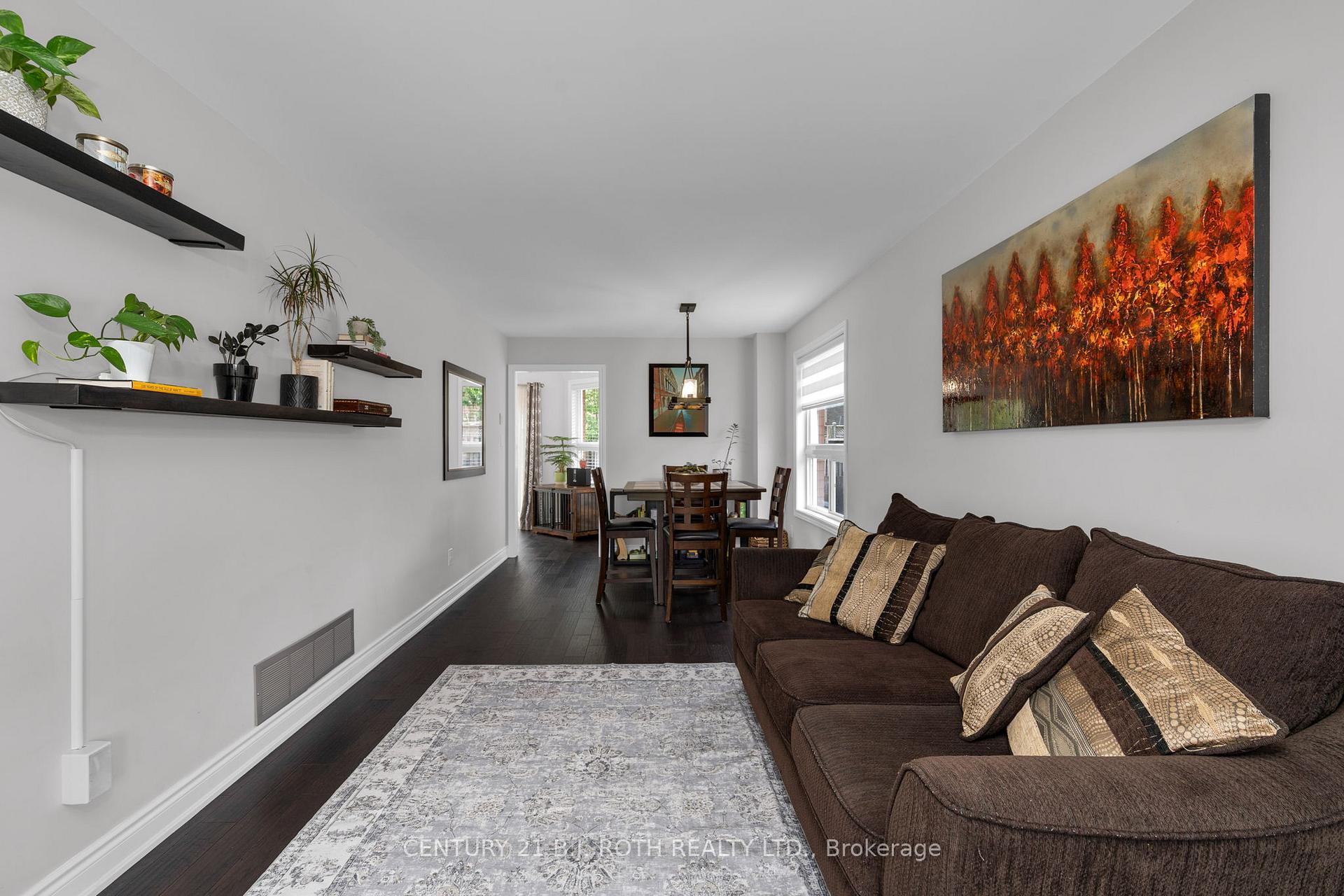 Photo 13 of 16 Longman Drive, Barrie, Northwest — HOMEH
