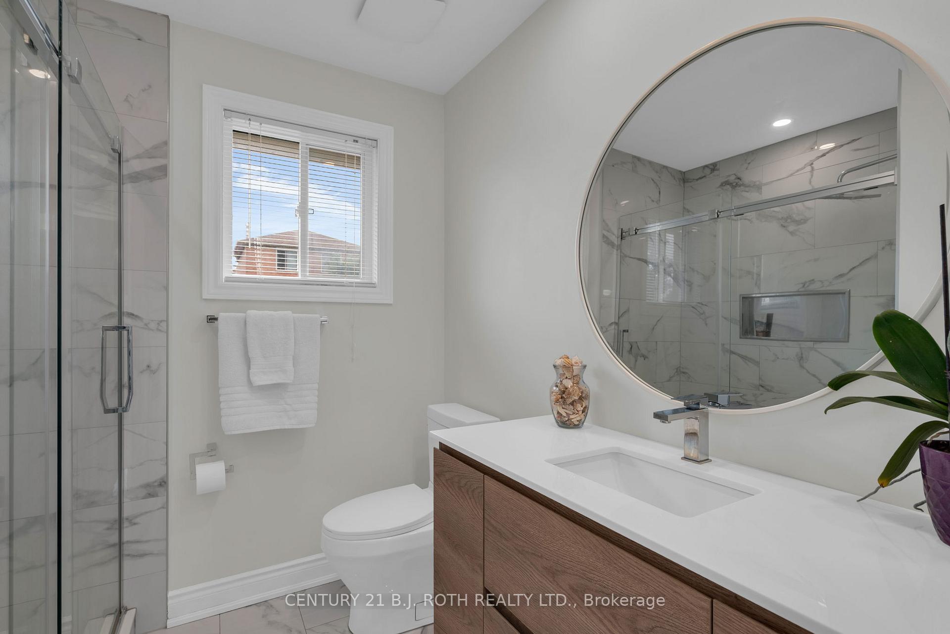 Photo 18 of 16 Longman Drive, Barrie, Northwest — HOMEH