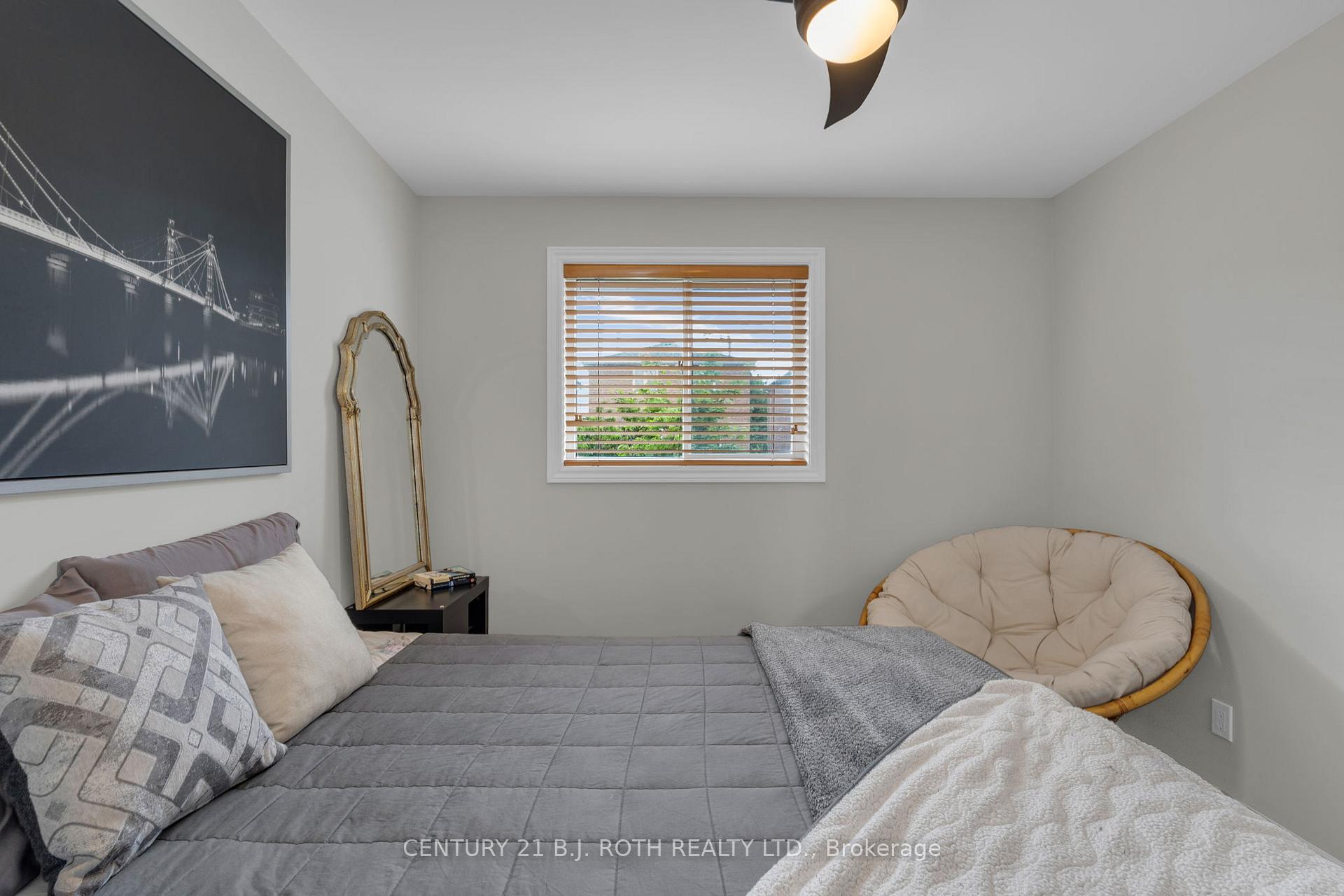 Photo 20 of 16 Longman Drive, Barrie, Northwest — HOMEH