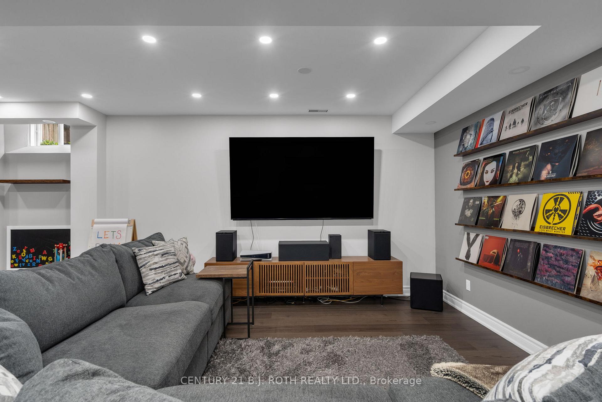 Photo 26 of 16 Longman Drive, Barrie, Northwest — HOMEH
