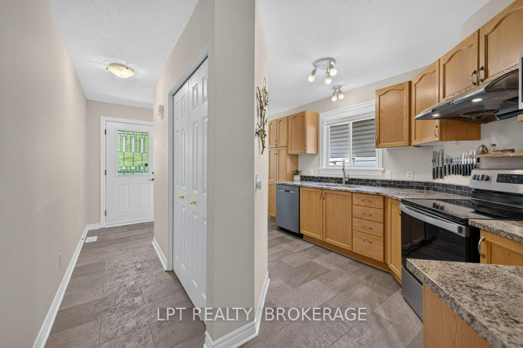Photo 4 of 747 Shires Way, Kingston, East Gardiners Rd — HOMEH