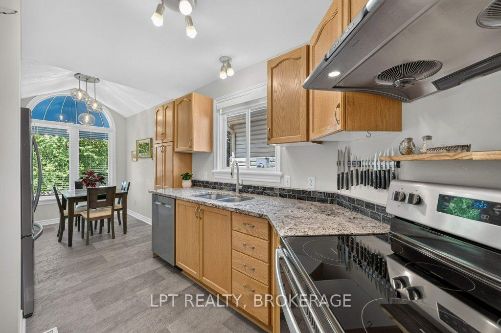 Photo 6 of 747 Shires Way, Kingston, East Gardiners Rd — HOMEH