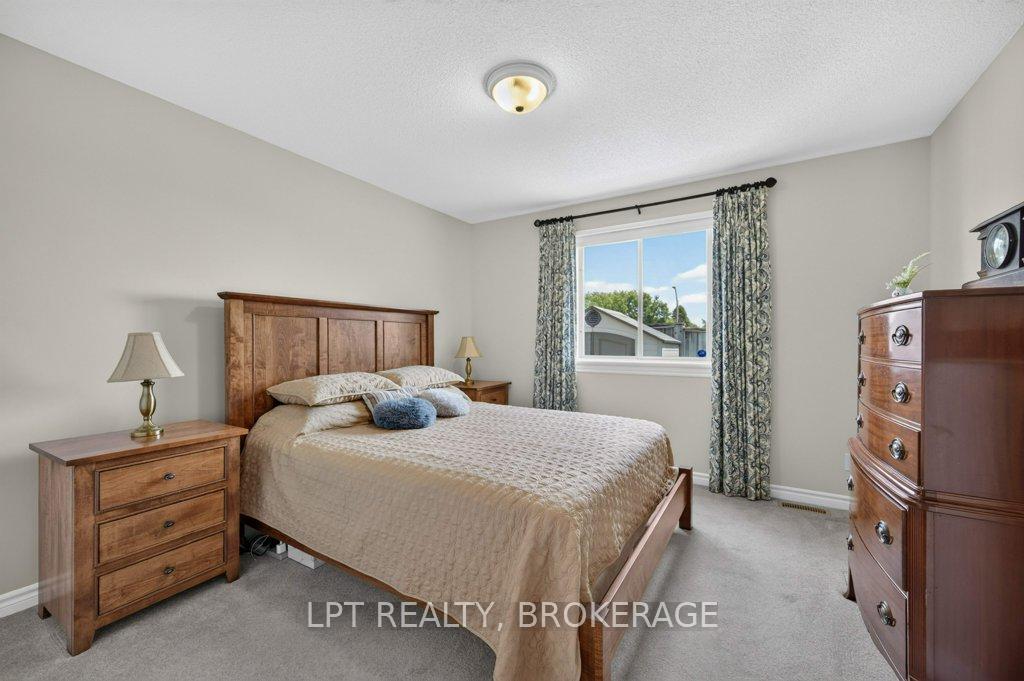 Photo 13 of 747 Shires Way, Kingston, East Gardiners Rd — HOMEH