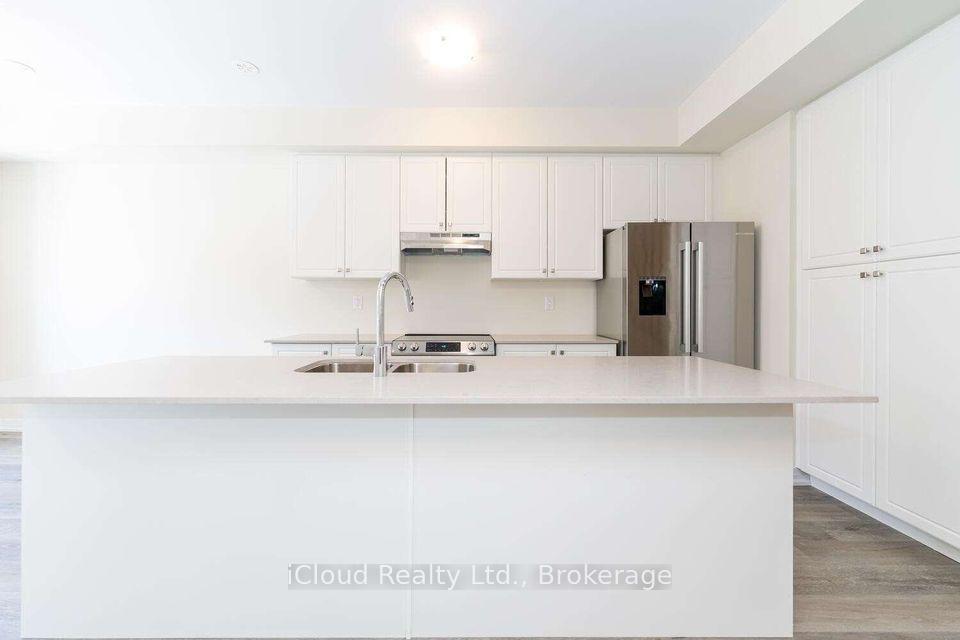 Photo 2 of Unit 32, 185 Bedrock Drive, Hamilton, Stoney Creek Mountain — HOMEH