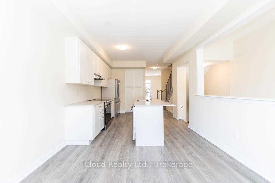 Photo 5 of Unit 32, 185 Bedrock Drive, Hamilton, Stoney Creek Mountain — HOMEH