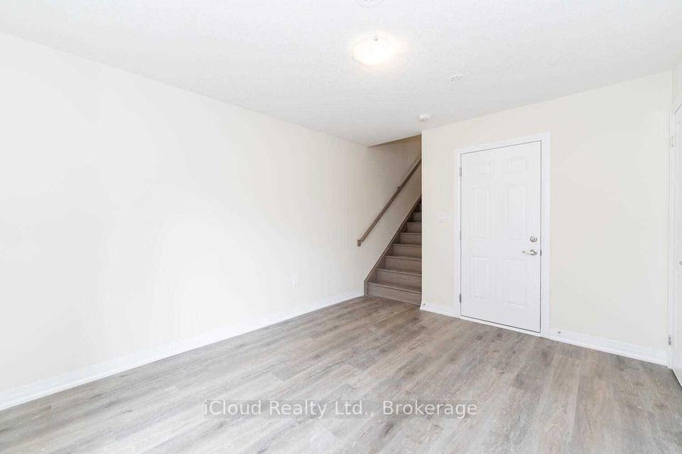 Photo 7 of Unit 32, 185 Bedrock Drive, Hamilton, Stoney Creek Mountain — HOMEH