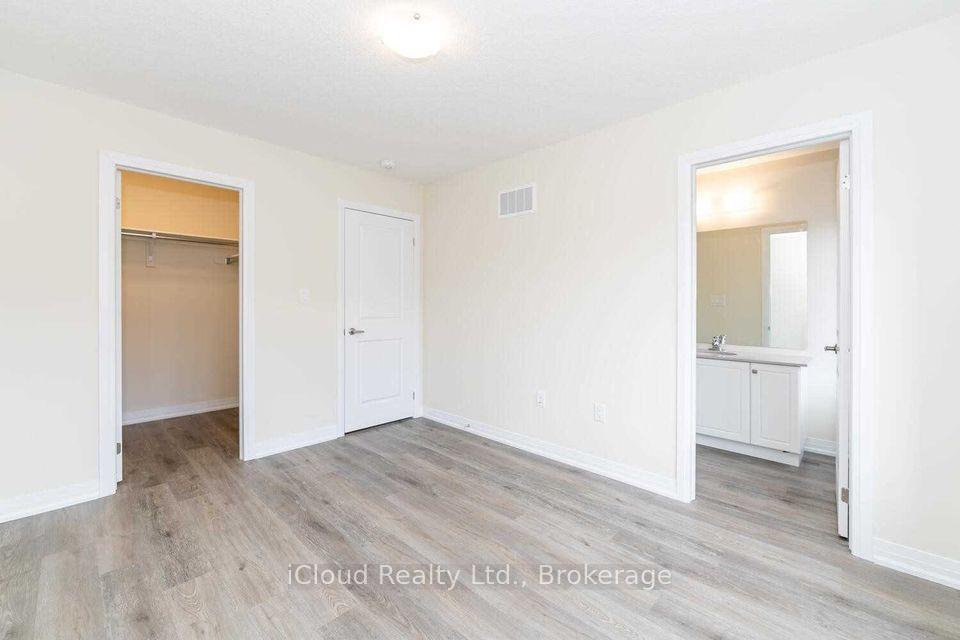 Photo 11 of Unit 32, 185 Bedrock Drive, Hamilton, Stoney Creek Mountain — HOMEH
