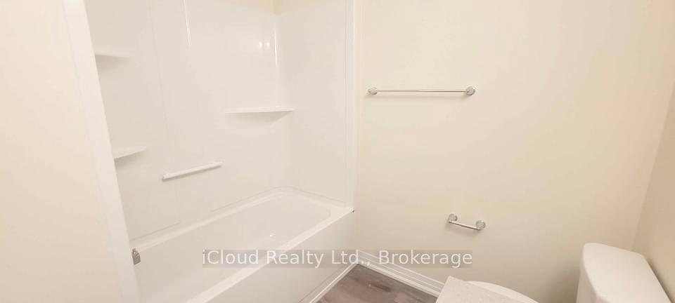 Photo 16 of Unit 32, 185 Bedrock Drive, Hamilton, Stoney Creek Mountain — HOMEH