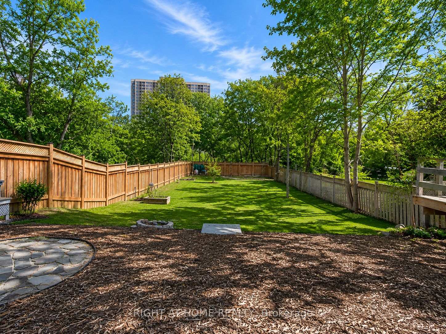 Photo 6 of 48 Loney Avenue, North York, Downsview-Roding-CFB — HOMEH