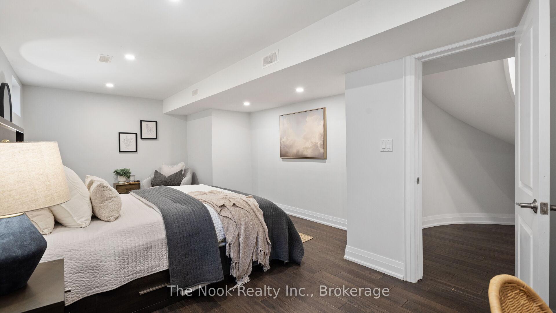 Photo 31 of 938 Wetherby Lane, Mississauga, Rathwood — HOMEH