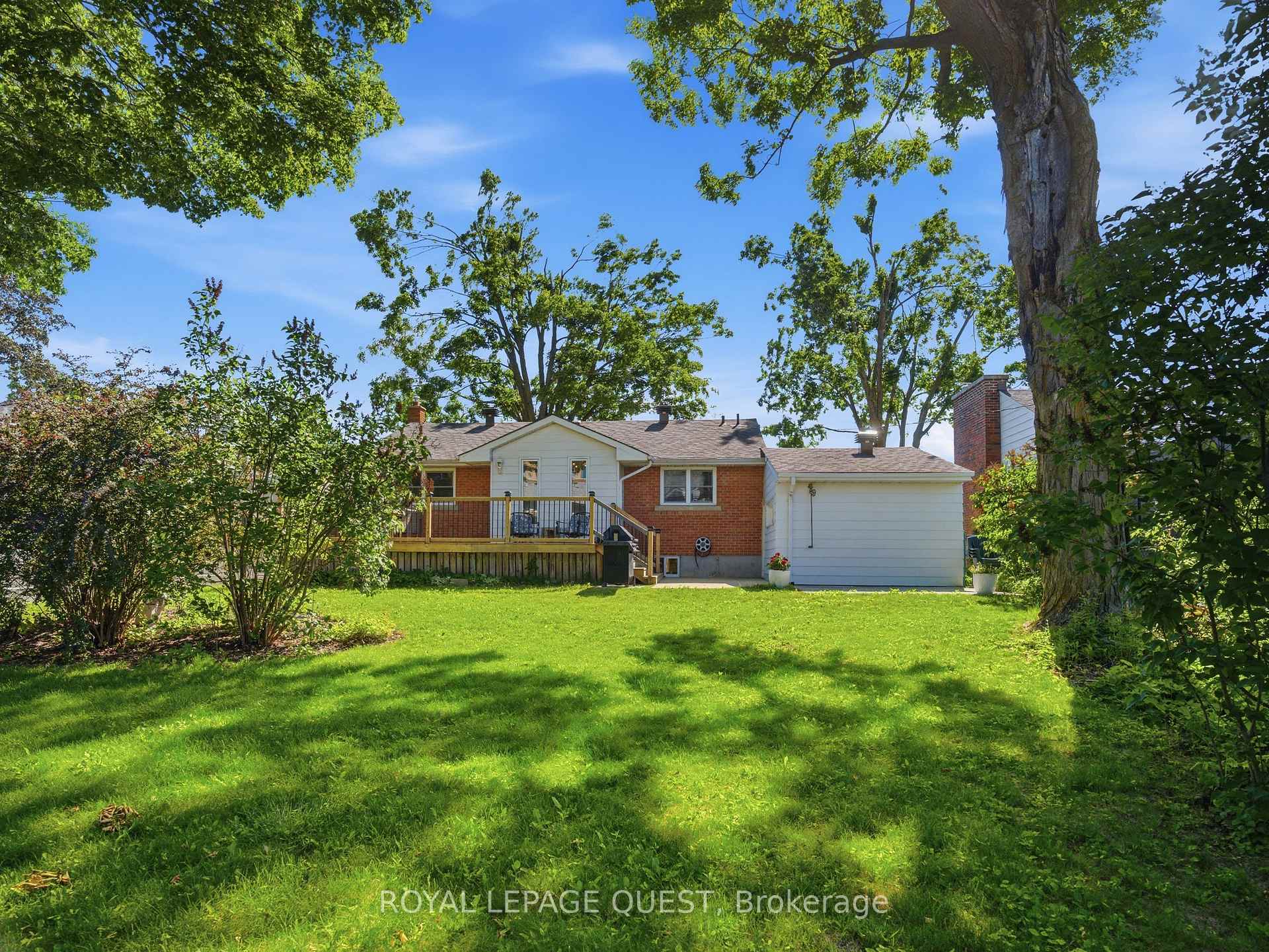 Photo 24 of 8 Dalton Crescent N, Orillia — HOMEH