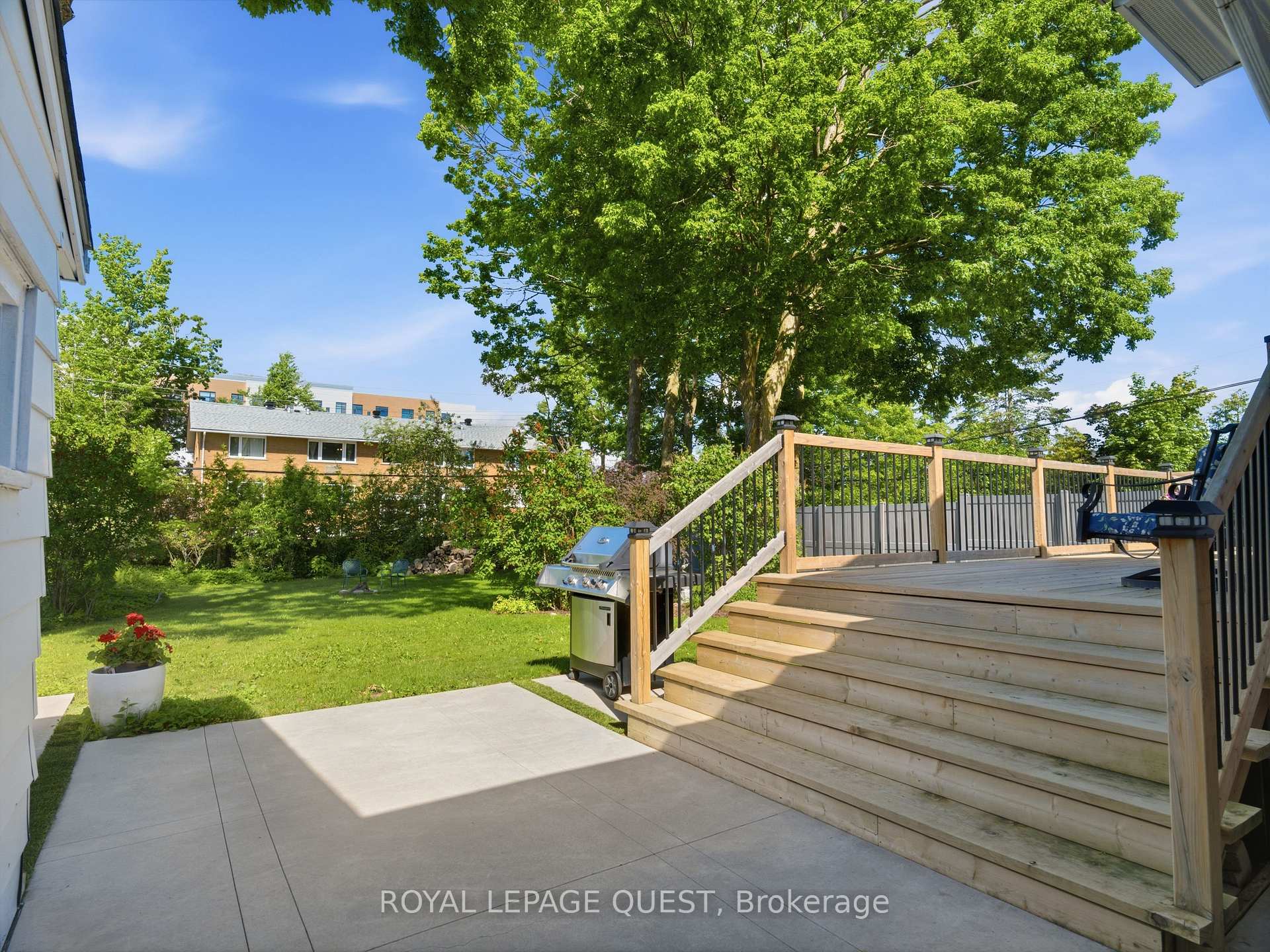 Photo 25 of 8 Dalton Crescent N, Orillia — HOMEH