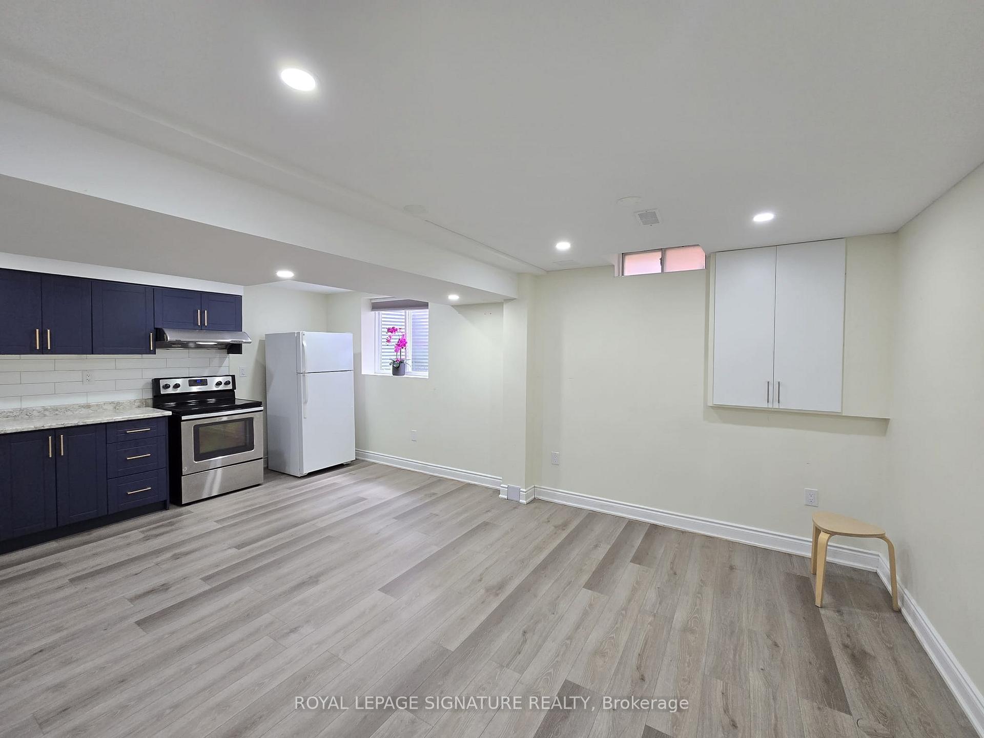 Photo 3 of Unit Bsmt, 68 Mullis Crescent, Brampton, Fletcher's West — HOMEH