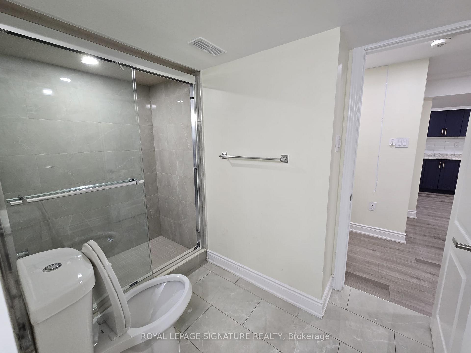 Photo 6 of Unit Bsmt, 68 Mullis Crescent, Brampton, Fletcher's West — HOMEH